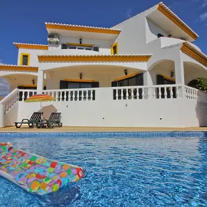 suite-thing-hostel.hotelaalgarve.com/